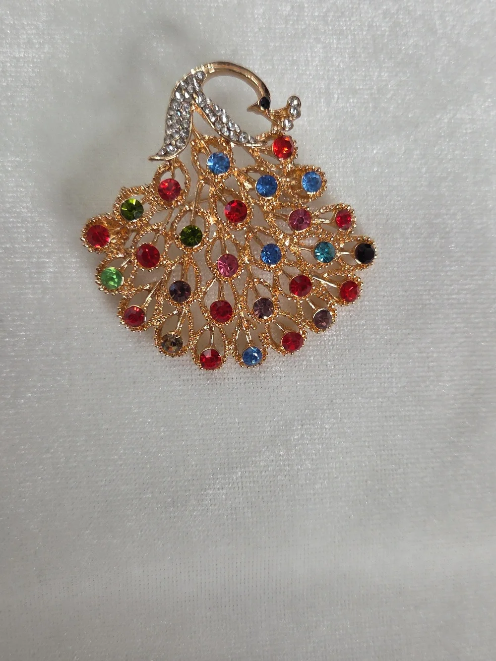 Colorful Peacock Rhinestone Brooch Retro Style Pin Gold Tone Sparkling Elegant
